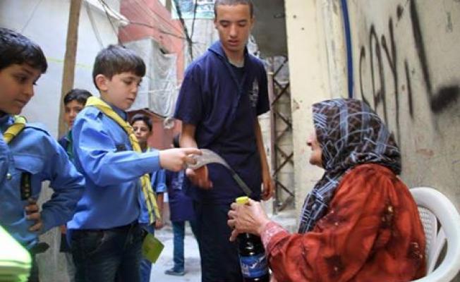 كشافة بيت المقدس توزع مشروبات