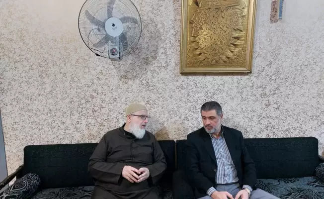 العينا وخطاب