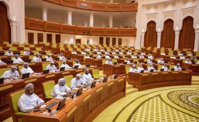 مجلس الشورى العماني يجرم التطبيع مع كيان العدو