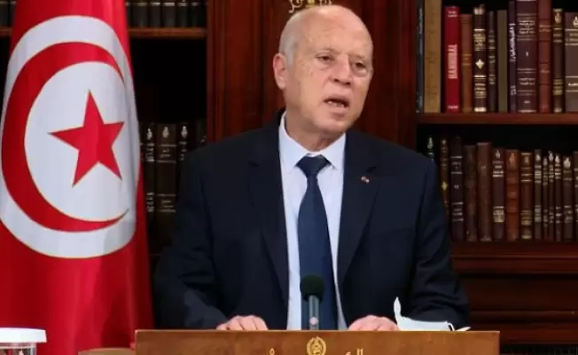 الرئيس التونسي ... مطبع