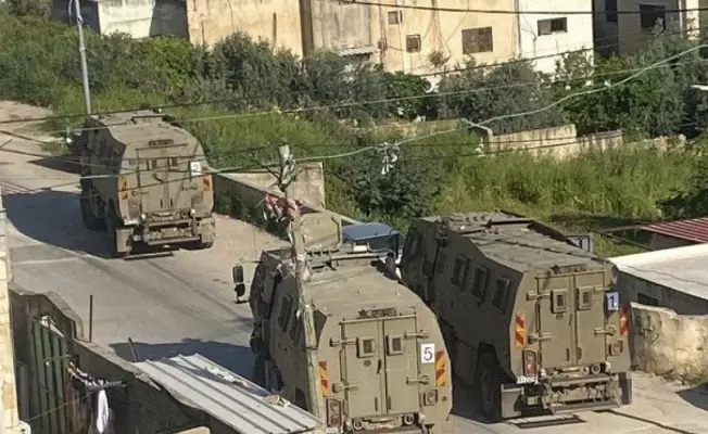 اثناء اقتحام قوات العدو لبلدة نابلس