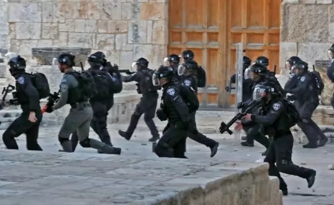 قوات الاحتلال المستنفرة عند بوابات القدس