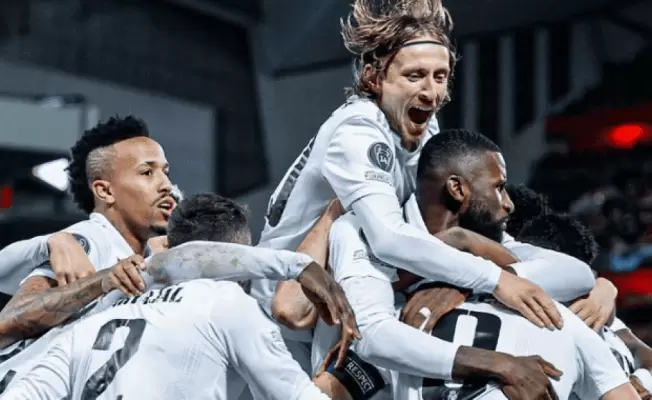 احتفال لاعبوا ريال مدريد