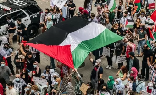 الفلسطينيون