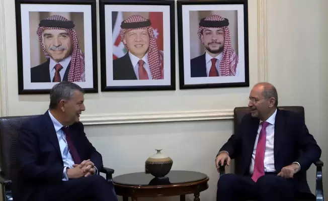 الصفدي يبحث مع لازاريني