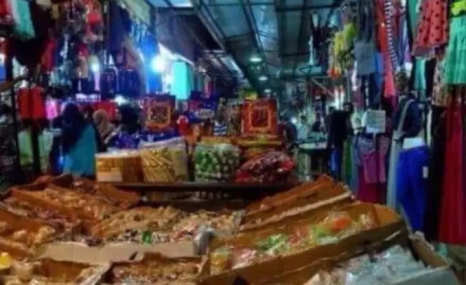 أسواق عين الحلوة