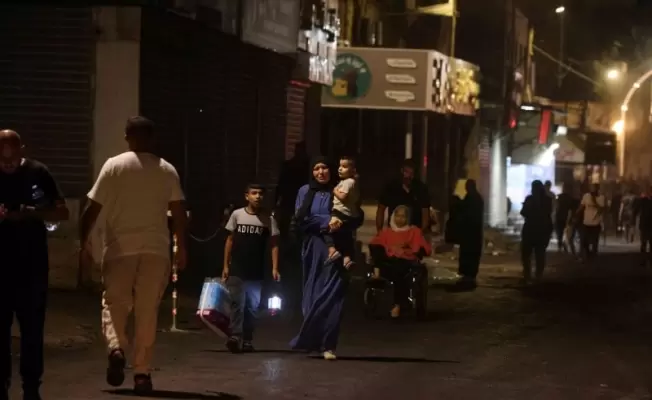 نزوح عائلا فلسطينية