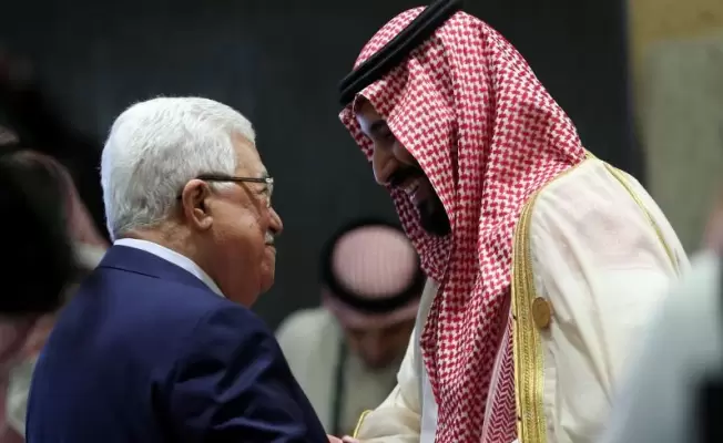 ابن سلمان "يكافئ" عباس لتمرير "التطبيع"