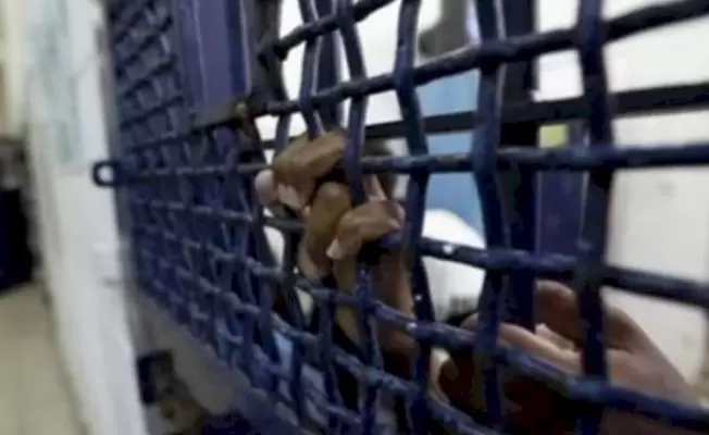 قريبا ستحطم أبواب السجون وتسقط الأسوار والأسلاك