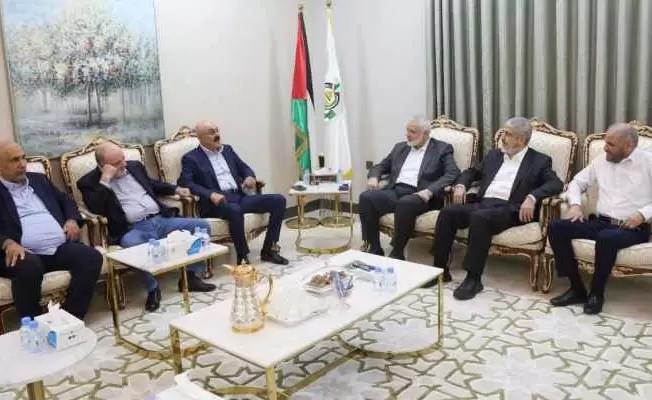 لقاء هنية في القاهرة مع المنشقين عن فتح