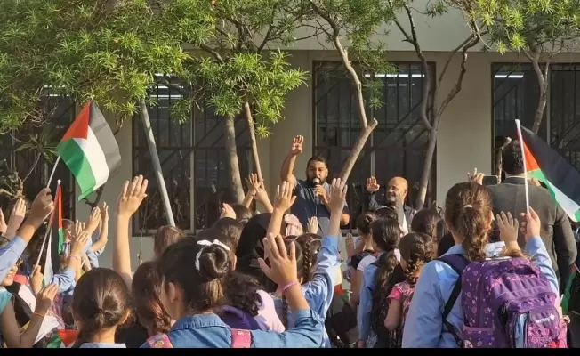 طلاب المدرسة
