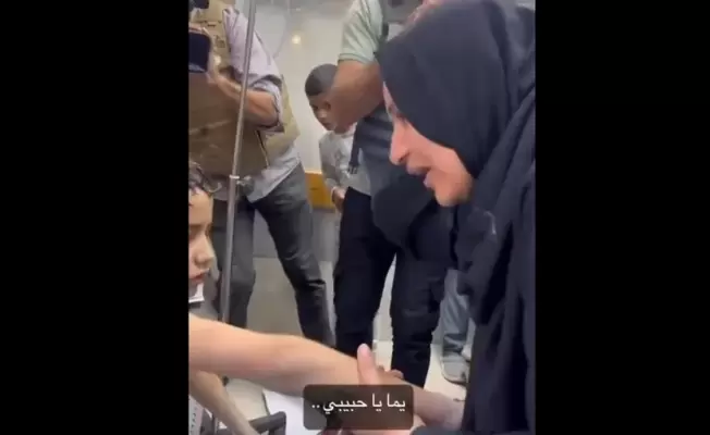 الام وابنها