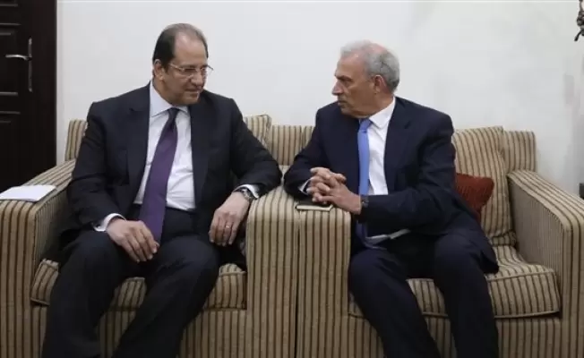 اللواء عباس كامل يلتقي مندوب السلطة ماجد فرج