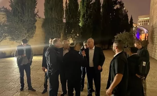 الاعتداء على بركة من قبل مستوطن فاشي..