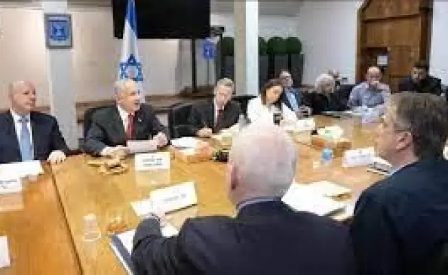الهزيمة تلاحق حكومة العدو