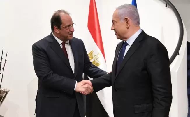 عباس كامل والنتن ياهو