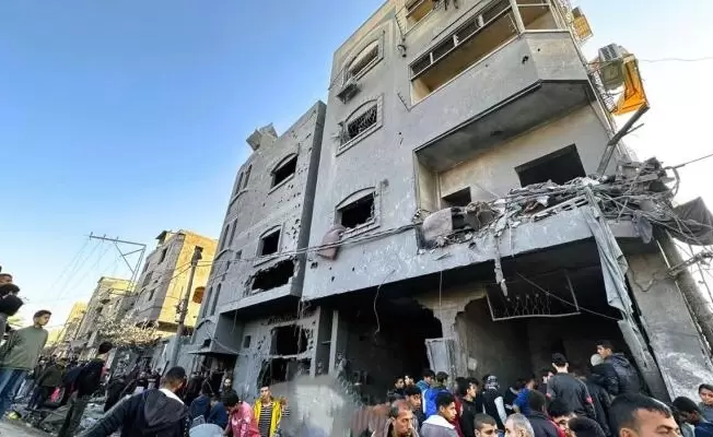 صف طيران الاحتلال مربعا سكنيا