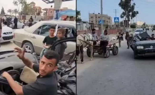 نازح غزاوي يقود نصف سيارة