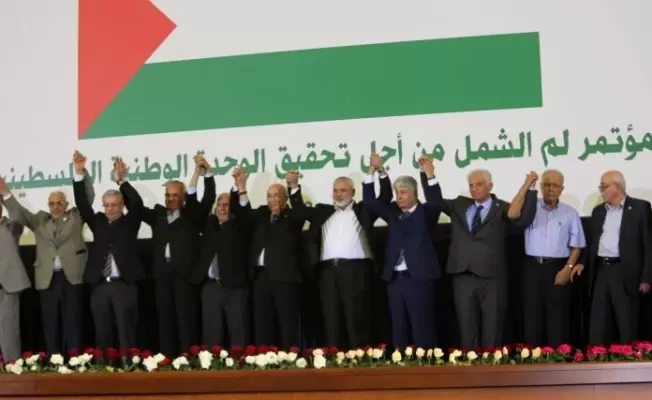 مشهد من لقاء "المصالحة" في الجزائر!..