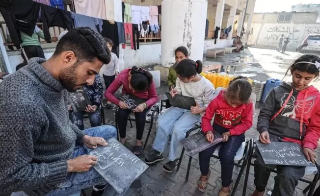 بعد تدمير المدارس والجامعات.. انهيار التعليم في غزة