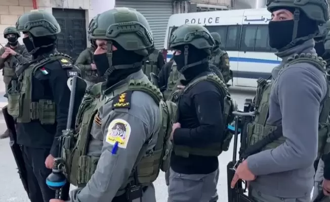 امن عباس يقتل وحصار واجويع واعتقال في مخيم جنين