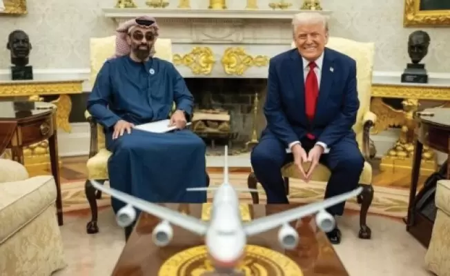 ترامب وابلشيخ طحنون... غلمان الرئيس