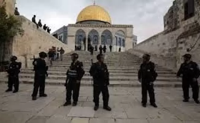 الأقصى تحت الحصار .. والتدنيس.. متى يصحى المسلمون