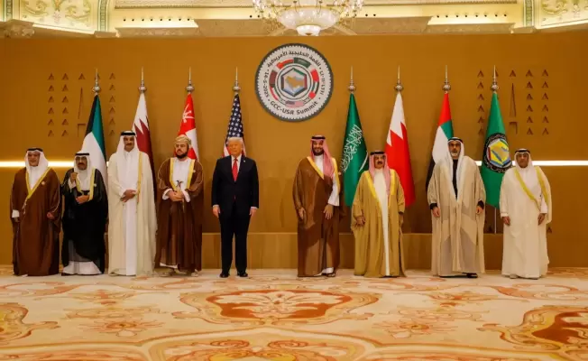 ترامب وقادة "مجلس التعاول الخليجي".. قمة الصفقات المالية!