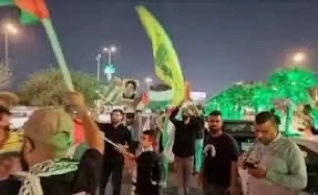المخيمات الفلسطينية تحتفل