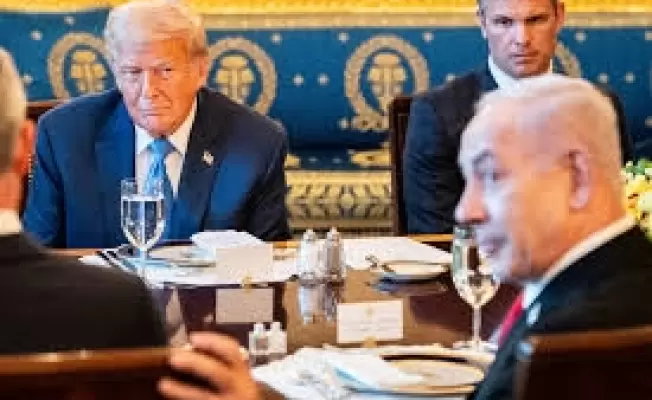 ماذا تخفي لقاءات مجرمي الحرب؟
