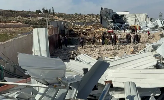 الاحتلال يهدم 3 مساكن