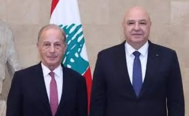 عزن وصديقه السفير الاميركي