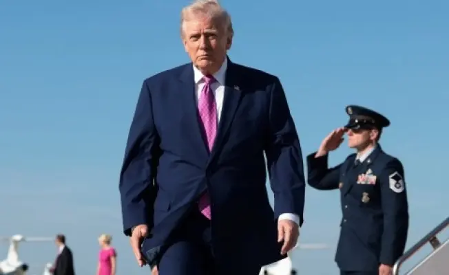 ترامب.."لا تهزه واقف عشوار"