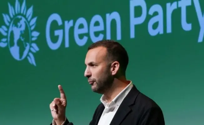 زعيم حزب الخضر البريطاني