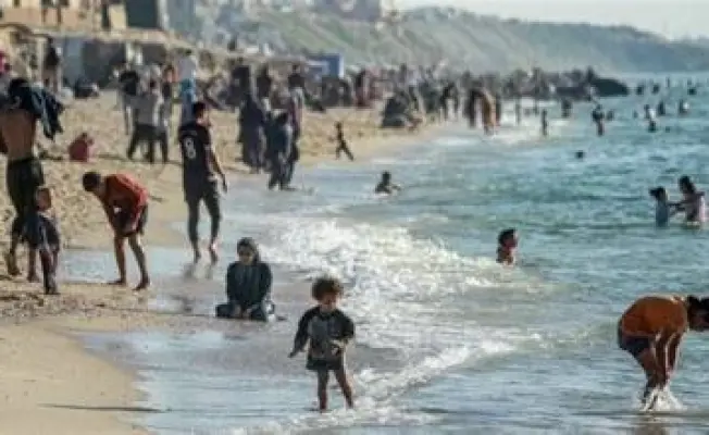 الحياى في غزة رغم الحرب والدمار