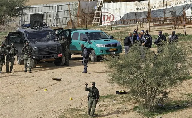 جيش الاحتلال في قرية أم الحيران بالنقب المحتل