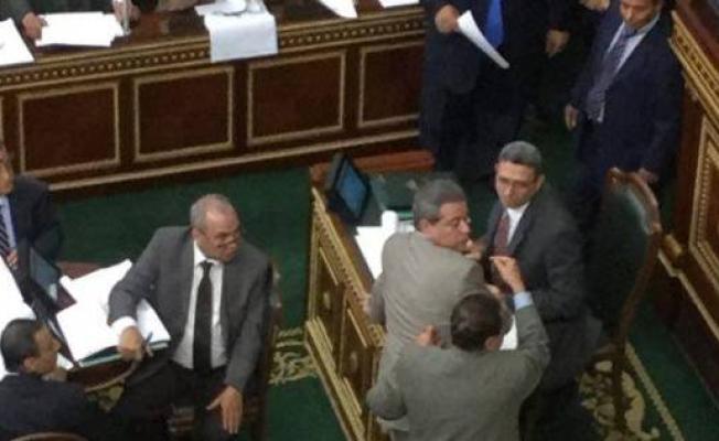 توفيق عكاشه في البرلمان 