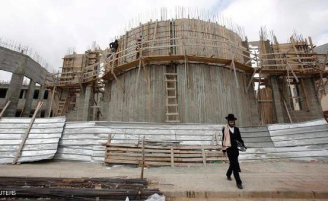 إقامة المستوطنات في الأراضي الفلسطينية