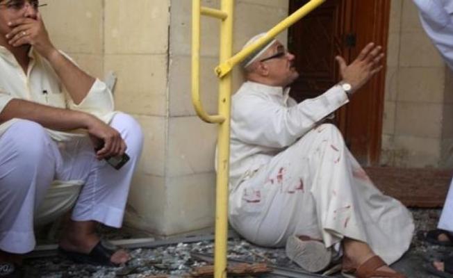 مصلين مصابين في مكان الاستهداف