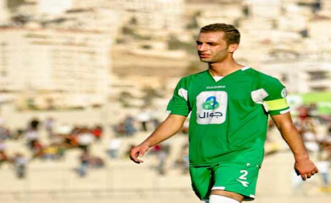 لاعب المنتخب الفلسطيني بكرة القدم سامح مراعبة