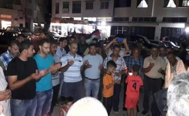 خلال الوقفة