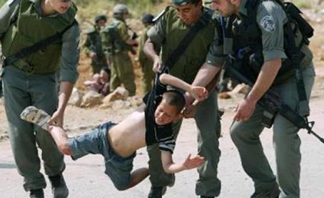 الشرطة "الإسرائيلية" تعتقل شبلاً فلسطينياً
