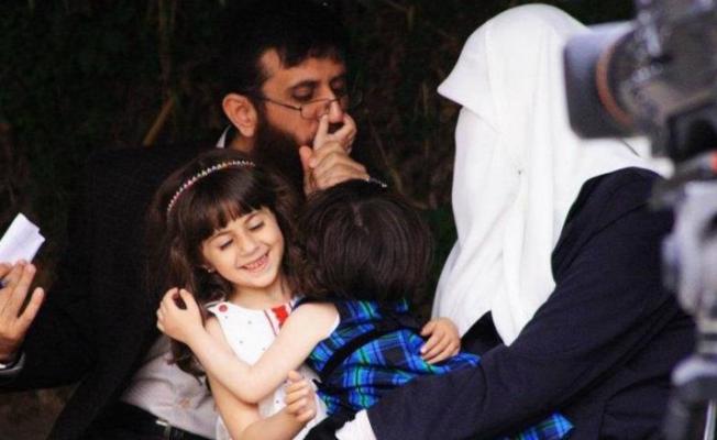 الشيخ عدنان مع عائلته