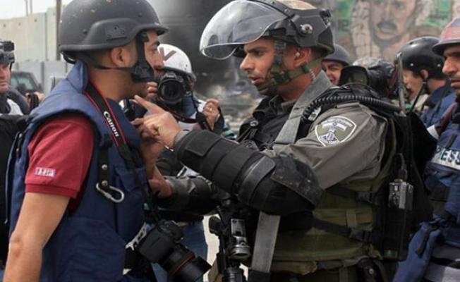 اعتداء العدو على صحفيين فلسطينيين