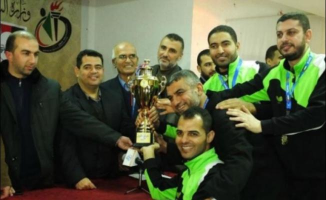 الفريق الفائز