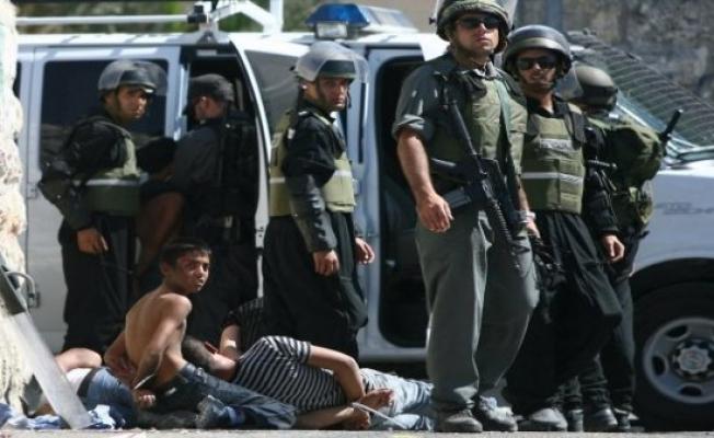 جنود العدو يعتقلون الاطفال في القدس المحتلة