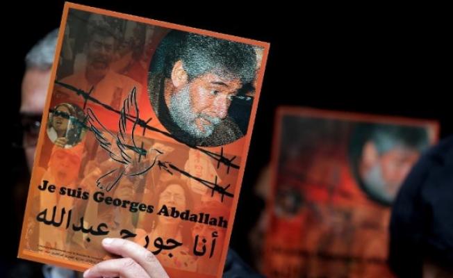 لافتات حملت  في مظاهرة للإفراج عن جورج عبدالله