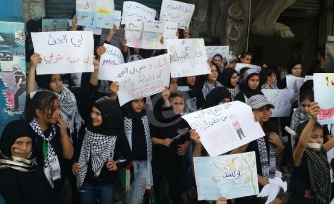 لقطة من مسيرة الأطفال في عين الحلوة 