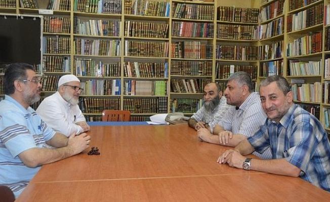 وفد الجهاد يلتقي الحركة الإسلامية المجاهدة في عين الحلوة 