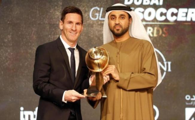 ميسي يفوز بجائزة غلوب لأفضل لاعب بالعالم